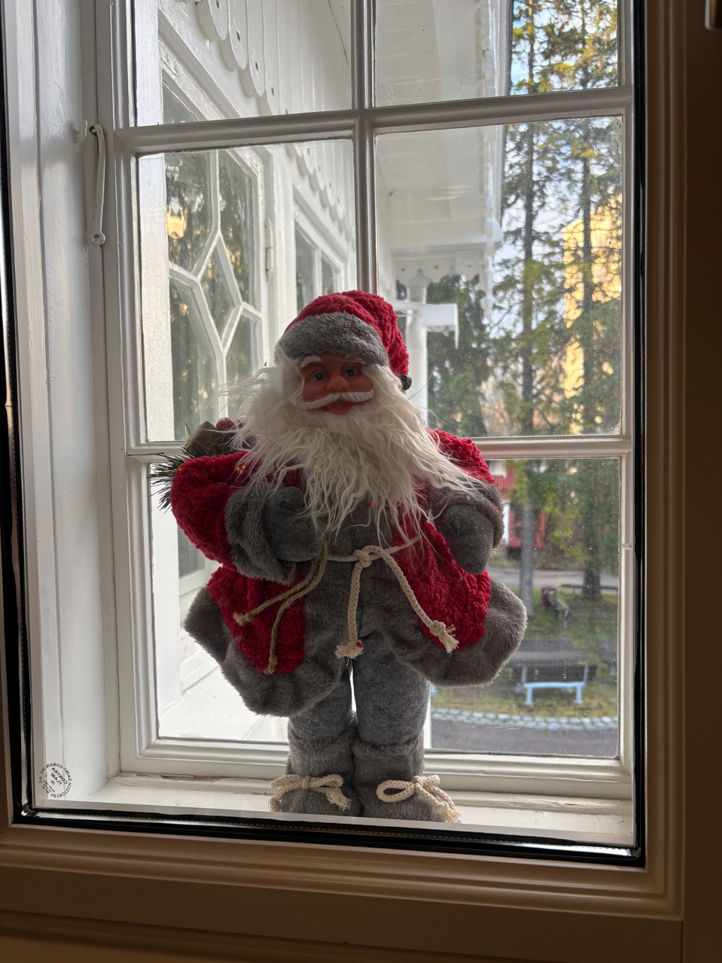 Julehilsen fra nissen på Kirkeveien 